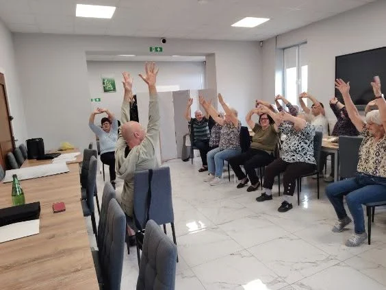 Joga dla seniorów – zdjęcie 1 z 2